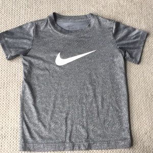 Nike grey drifit t shirt